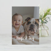 Hugs & Joy - Niedlicher Hund Urlaubskarte Feiertagskarte (Stehend Vorderseite)