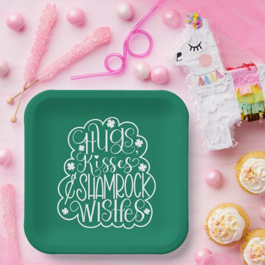 Hugs, Kisses & Kleeblatt wünscht St. Patrick's Day Pappteller (Party)
