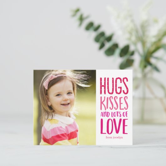 Hugs Kisses Liebe Valentinstag Postkarte (Stehend Vorderseite)