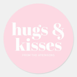 Hugs & Kisses rosa, moderne, fette Typografie Runder Aufkleber