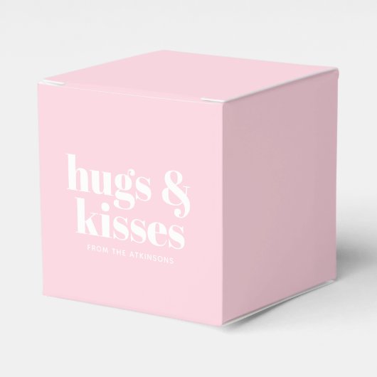 Hugs & Kisses rosa, moderne Typografie Geschenkschachtel (Vorderseite)