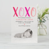 Hugs & Kisses (XOXO) Foto Geburtsankündigung Ankündigung (Stehend Vorderseite)
