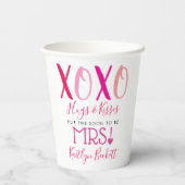 Hugs & Kisses (XOXO) Valentinstag Brautparty Pappbecher (Rückseite)