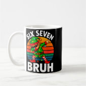Hugvyn Six Seven 6 7 Meme Dabbing Elf Frohe Weihna Kaffeetasse (Links)