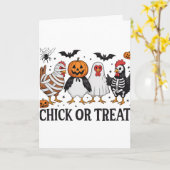Huhn oder Süßigkeit Lustiger Halloween-Hühnerliebh Karte (Gelbe Blume)