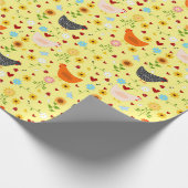 Hühner im Garten mit Blume und Bugs Geschenkpapier (Ecke)