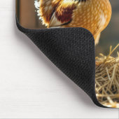 Hühner mit Brille in einem sonnigen Stall Mousepad (Ecke)
