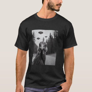 Hühner-Selfie mit Alien-UFO, lustiger UFO-Bauernho T-Shirt