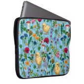 Hühner und Wildblumen in Babyblau Laptopschutzhülle (Vorne Rechts)