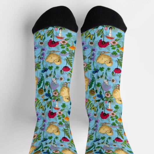 Hühner und Wildblumen in Babyblau Socken (Oben)