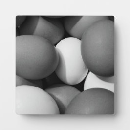 Hühnereier in Schwarz und Weiß Fotoplatte