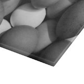 Hühnereier in Schwarz und Weiß Schneidebrett (Ecke)