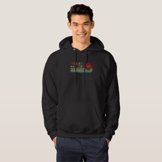 Hühnerroaster Regulieren Sie Ihr Rooster Retro Pro Hoodie (Vorne ganz)