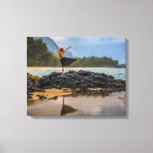 Hula Dancer am Lumaha'i Beach, Kauai, Hawaii Leinwanddruck (Vorderseite)