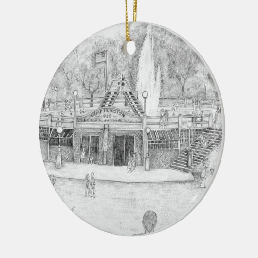 Humiston Pool vor Springbrunnen entfernt Ornament (Links)