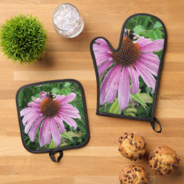 Hummel auf der lila Ost-Blume Ofenhandschuh & Topflappen-Set