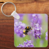 Hummel auf Lavendel Schlüsselanhänger (Vorderseite)