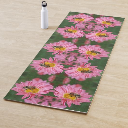 Hummel auf rosa Daisy Blume Abstrakt Yogamatte (Beispiel)