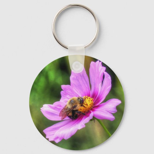 Hummel auf rosa Kosmos Schlüsselanhänger (Vorderseite)