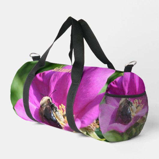 Hummel auf rosa Rose Personalisiert Duffle Bag (Rechte Ecke)