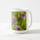 Hummel in Blüte Kaffeetasse (VorderseiteRechts)