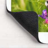 Hummel in Blüte Mousepad (Ecke)