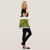 Hummel in Blüte Tasche (Am Model)