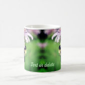 Hummelbiene auf Bienenstöcke Blume Personalisiert Kaffeetasse (Mittel)