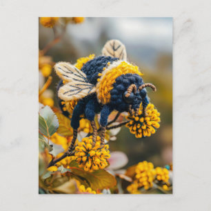 Hummelfütterung an blühenden Blume Postkarte