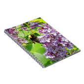 Hummeln auf dem Zitat von Lilac Confucius Notizblock (Rechte Seite)