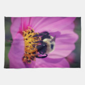Hummeln auf der Blume des Kosmos Geschirrtuch (Horizontal)