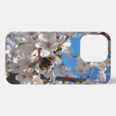Hummeln auf der Blüte der Wildkirsche iPhone Hülle (Rückseite (Horizontal))