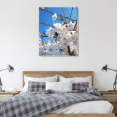 Hummeln auf der Blüte der Wildkirsche Leinwanddruck (Insitu (Schlafzimmer))