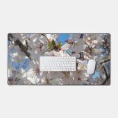 Hummeln auf der Blüte der Wildkirsche Schreibtischunterlage (Tastatur & Maus)