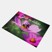 Hummeln auf rosa Kosmos Blume Personalisiert