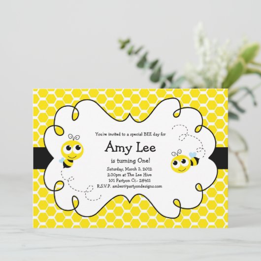 Hummeln Babee Geburtstaggelbe Einladung (Stehend Vorderseite)