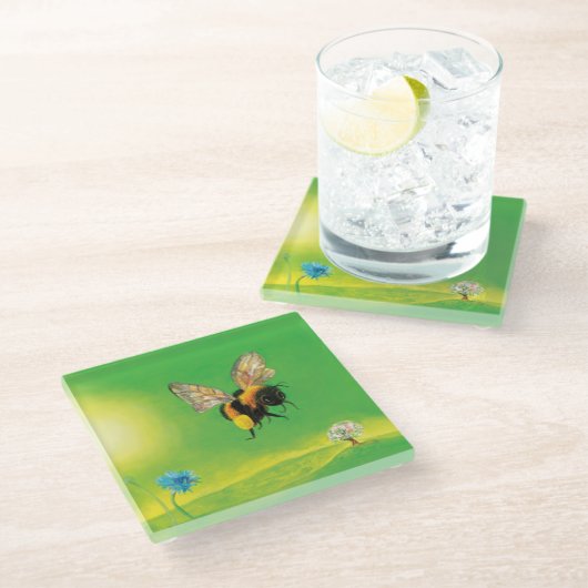 Hummeln, die über die Wiese fliegen Glasuntersetzer (Schrägansicht)