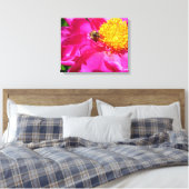 Hummeln und Peony Leinwanddruck (Insitu (Schlafzimmer))