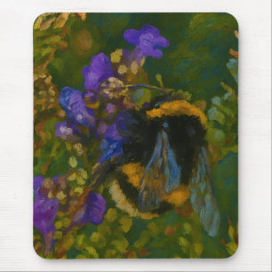 Hummeln unter Lila Blüten Mousepad