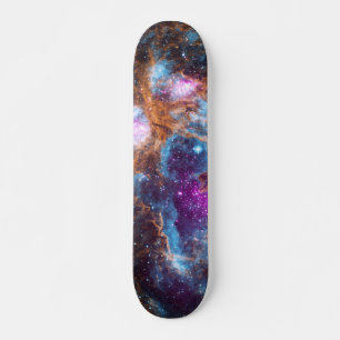 Hummernebel - kosmisches Winterwunderland Skateboard