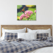 Hummingbird Clearwing Moth Leinwanddruck (Insitu (Schlafzimmer))