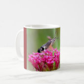 Hummingbird Hawk-Moth-Schmetterling im Flug Kaffeetasse (Vorderseite Links)