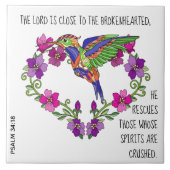Hummingbird & Heart, w Vers von Psalm 34:18 Fliese (Vorderseite)