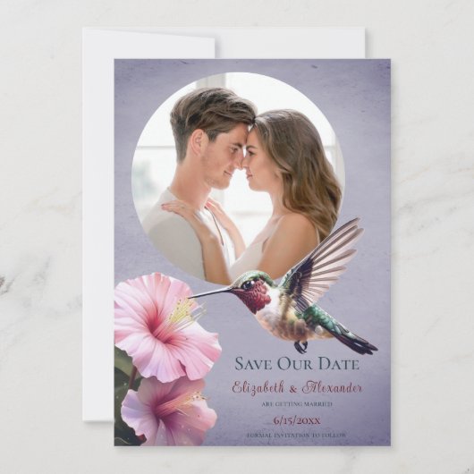 Hummingbird & Hibiskus Foto Save the Date Lila Ankündigung (Vorderseite)