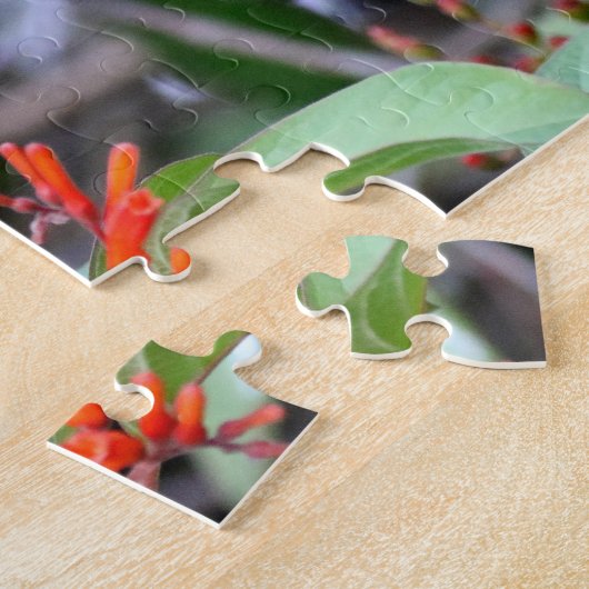 Hummingbird im Flight und in den Roten Blume Puzzle (Seite)