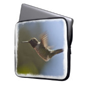 Hummingbird im Flugweißen Rand Laptopschutzhülle (Vorderseite Links)