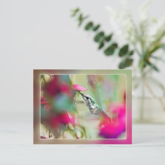 Hummingbird in Soft Fuchsia Postkarte (Stehend Vorderseite)