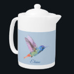 Hummingbird Personalisiert Tee Pot<br><div class="desc">Hübsche Hummingbird Blue Küchentee personalisiert mit Namen. Gute Geschenkidee für Mama oder Großmutter!</div>