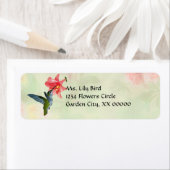 Hummingbird und Rosa Liege auf Blumenmuster (Insitu)