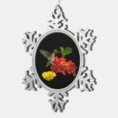 Hummingbird und Zinnias Schneeflocken Zinn-Ornament (Rechts)